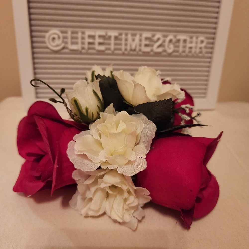 Floral Red/White Roses Handmade Hair Clip